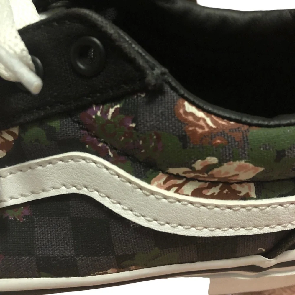 Vans Off the Wall Ward Old Skool Flowers and Checks. Size 3 Missy‎ Youth.